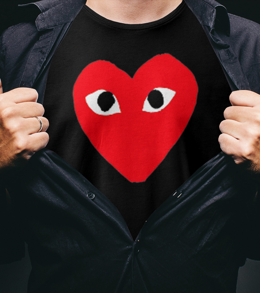 Heart For Comme Lovely In The Des - Comme Des Garçons Inspired Red Heart With Eyes T-Shirt