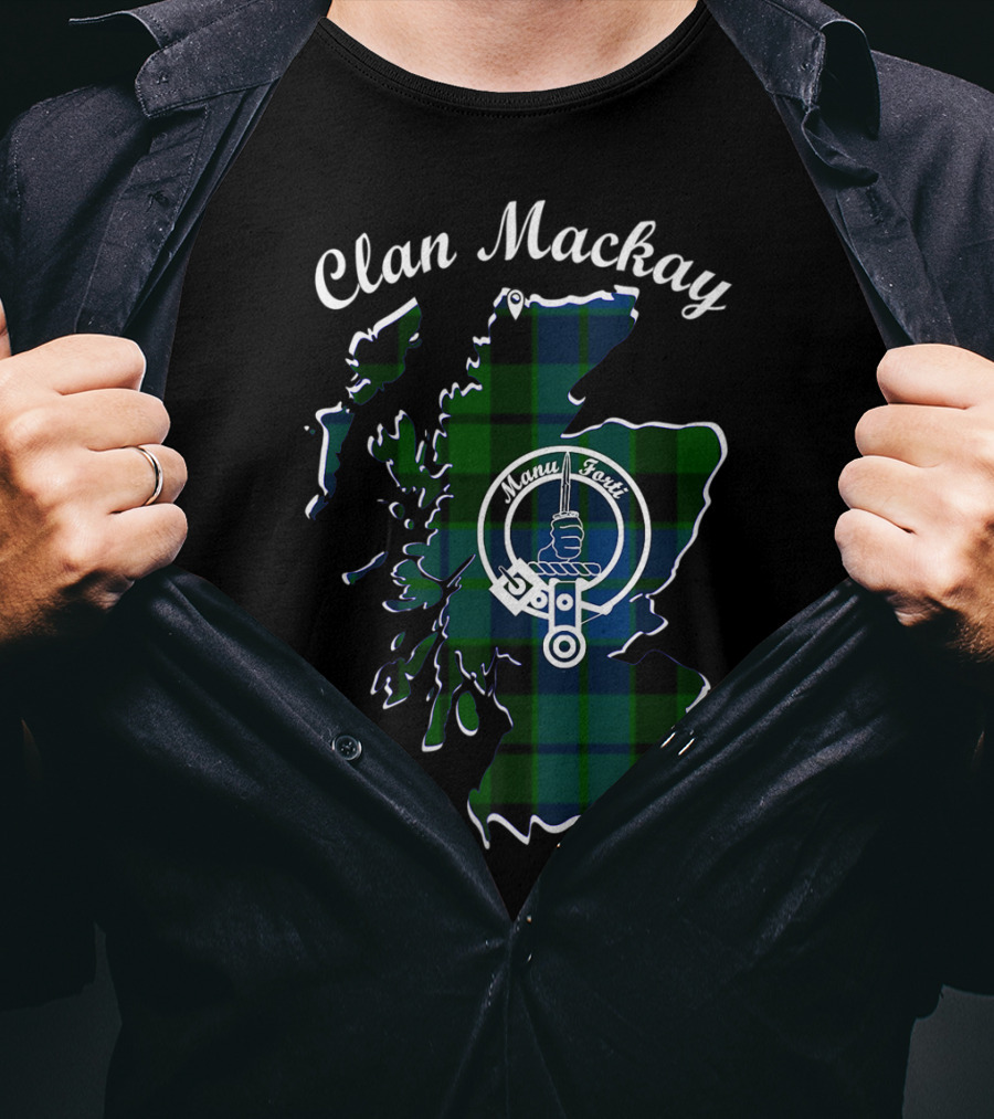 Clan Mackay Scottish Tartan Map Manu Forti Badge T-Shirt