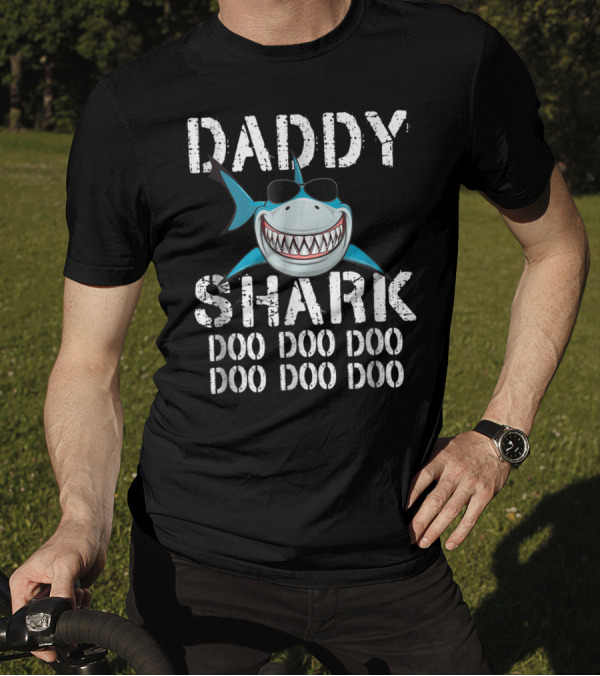 Daddy Shark Doo Doo Doo Doo Doo Doo Family Mens T-Shirt