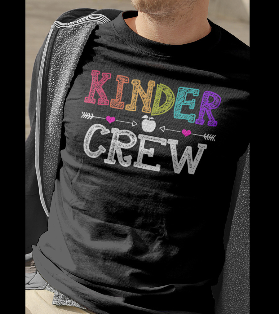 Kindergarten Teacher Kinder Crew Apple Hearts Arrows Colorful Last Day T-Shirt