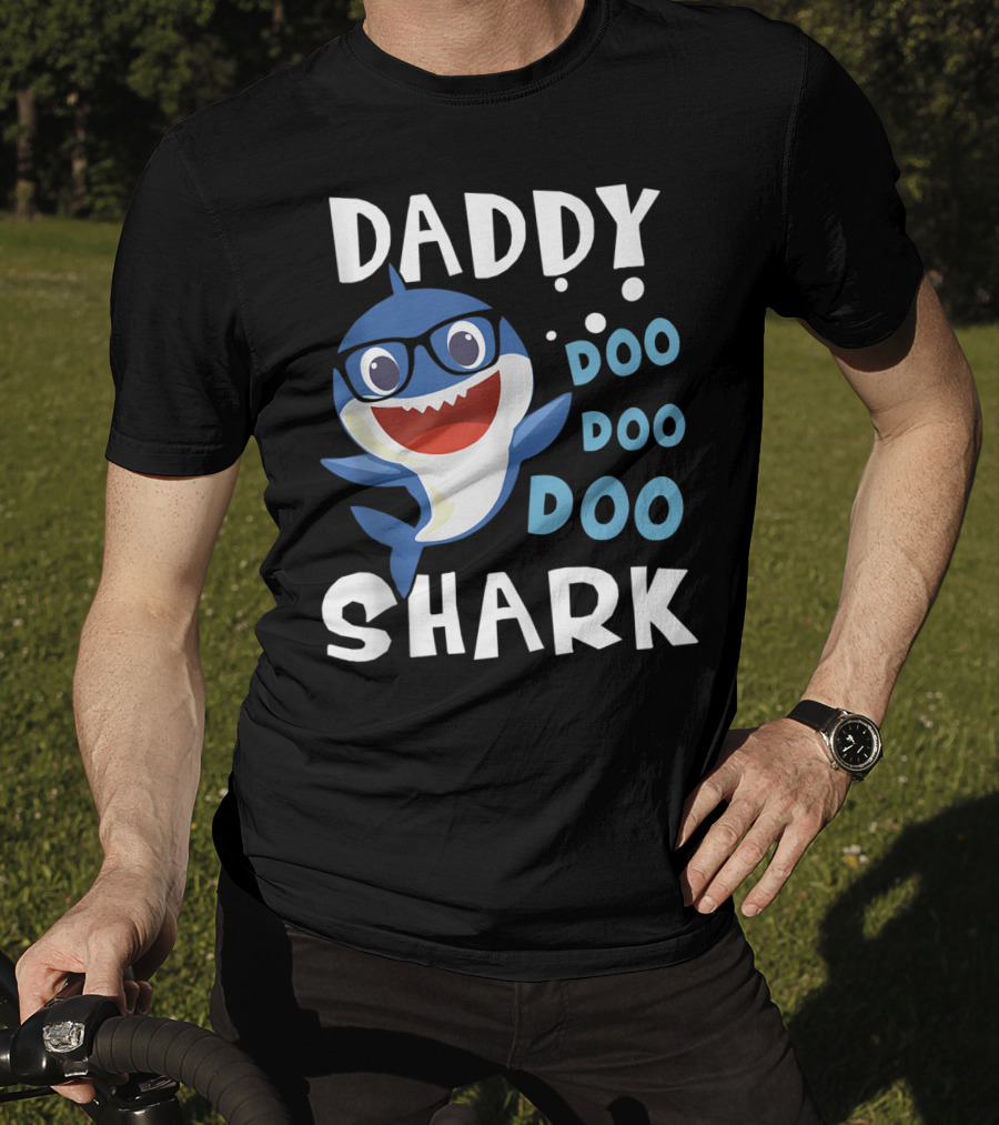 Daddy Shark Doo Doo Doo Funny Baby Mommy T-Shirt
