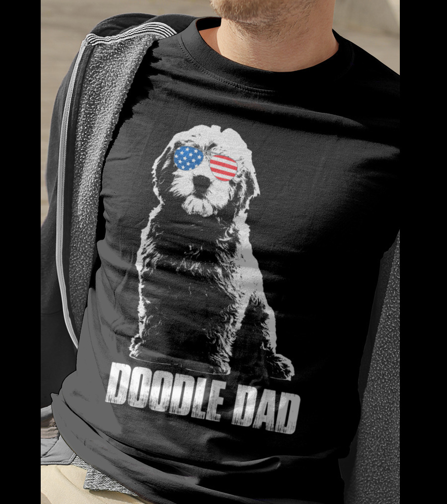 Doodle Dad Goldendoodle Vintage Patriotic American Flag Sunglasses T-Shirt