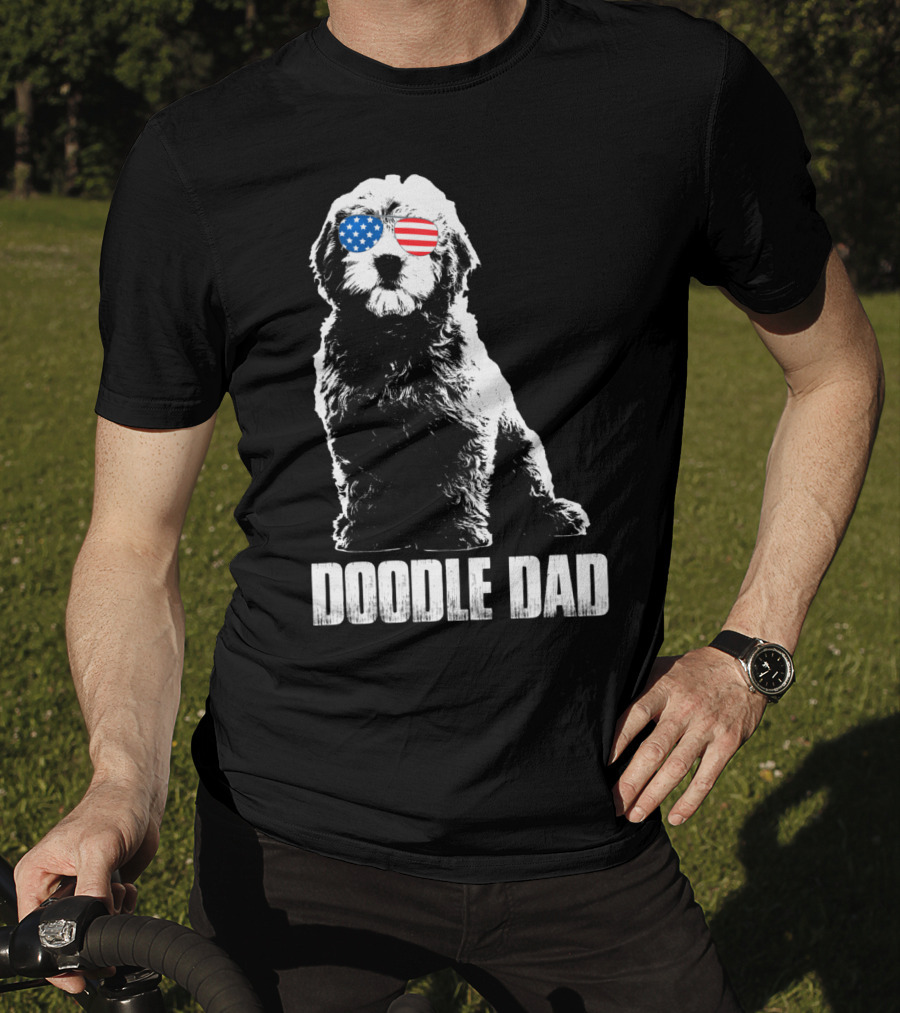 Doodle Dad Goldendoodle Vintage Patriotic American Flag Sunglasses T-Shirt
