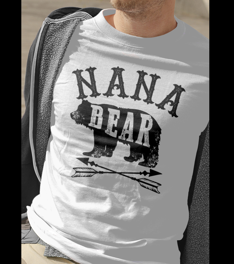 Nana Bear Grandmother Birthday Celebrations With Bear Silhouette And Arrows T-Shirt