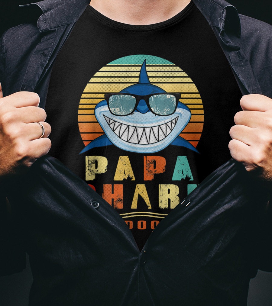 Papa Shark Doo Doo Doo Cool Sunglasses Retro Sunset Vibe T-Shirt