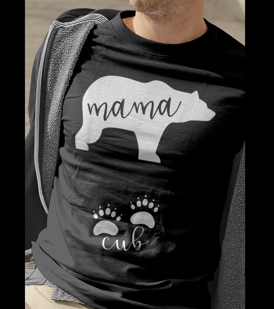Mama Bear Pregnancy Announcement With Cub Paws T-Shirt