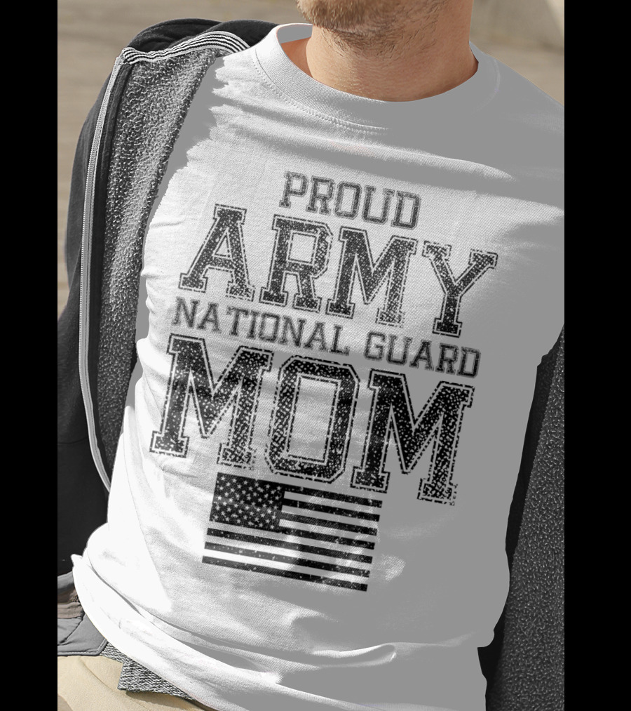 Proud Army National Guard Mom American Flag US Military T-Shirt