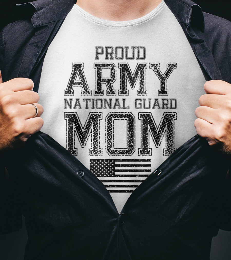Proud Army National Guard Mom American Flag US Military T-Shirt
