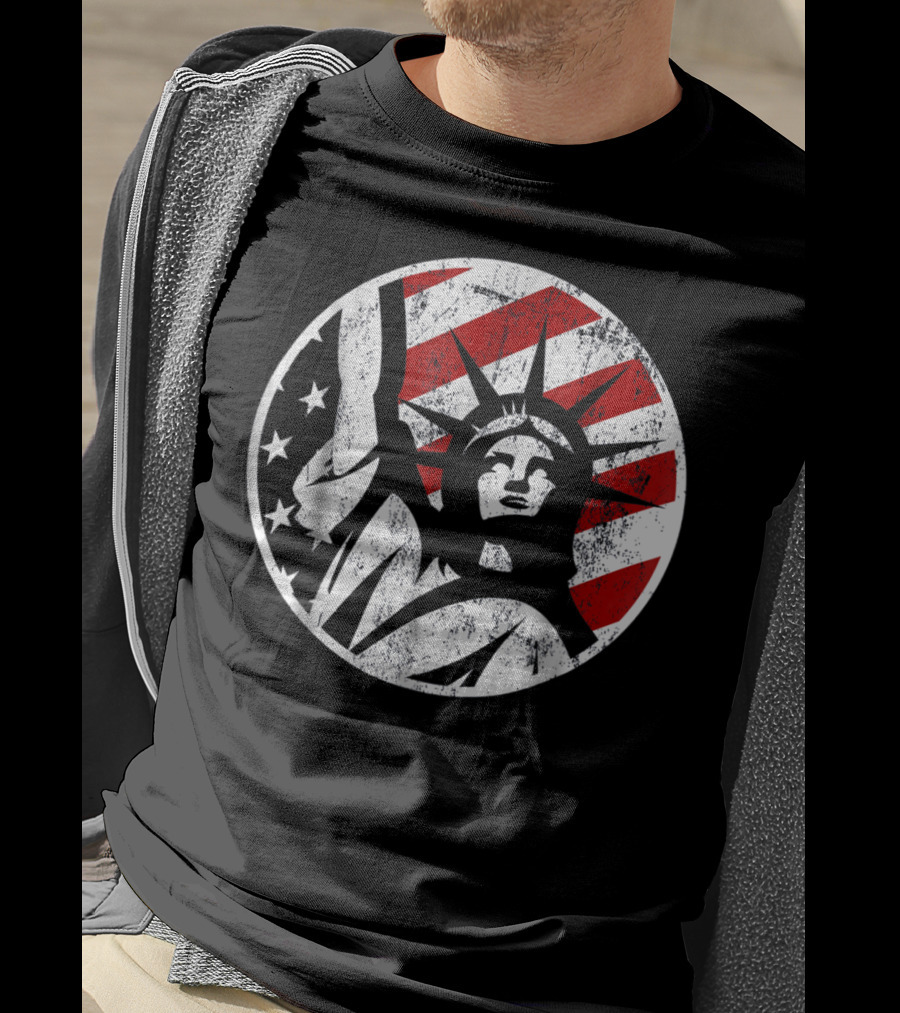 Statue Of Liberty NYC American Flag Circle Stars Stripes T-Shirt