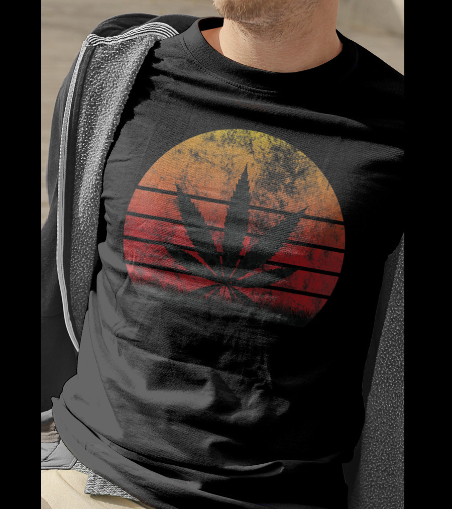 Sunset Grunge Cannabis Leaf Vintage Weed T-Shirt
