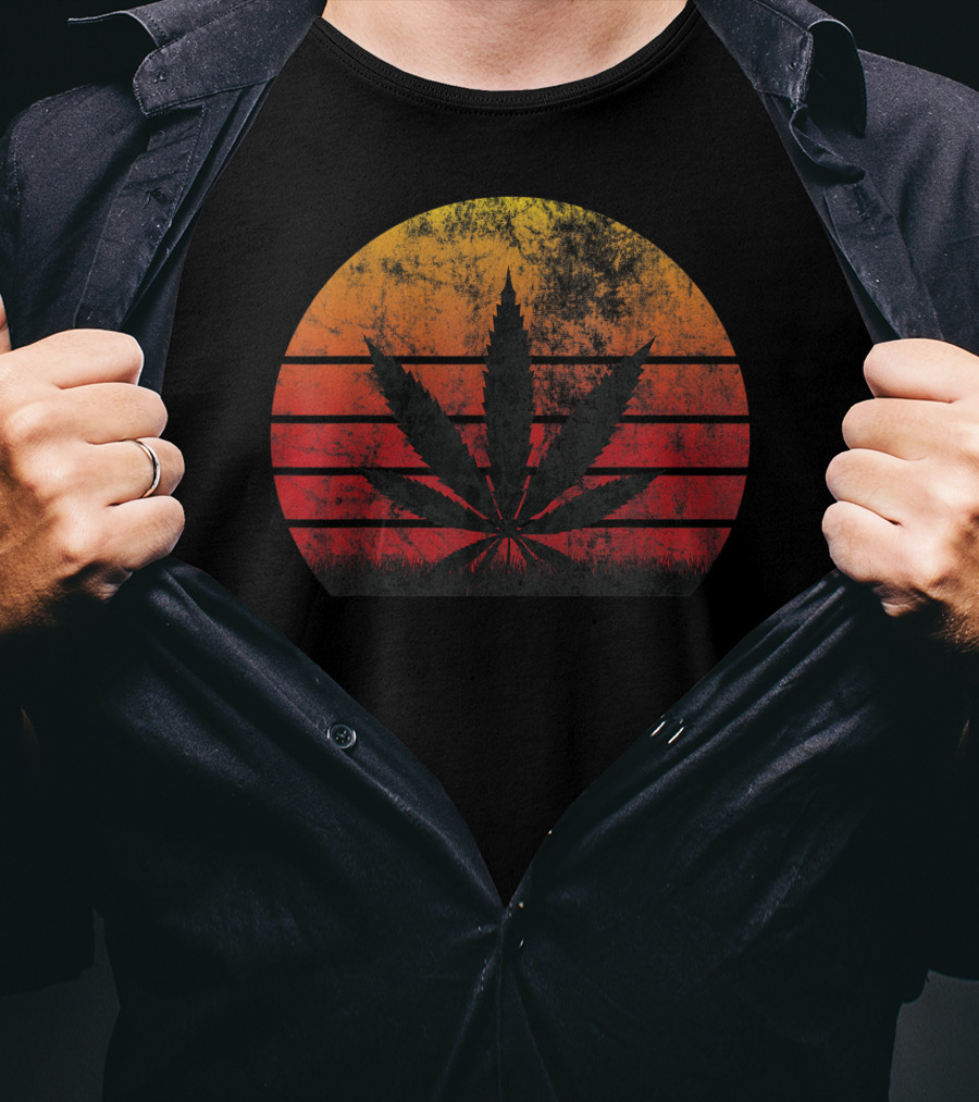 Sunset Grunge Cannabis Leaf Vintage Weed T-Shirt
