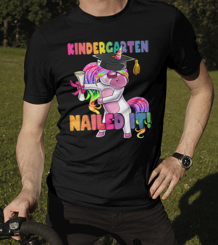 Kindergarten Nailed It Flossing Unicorn Graduation T-Shirt
