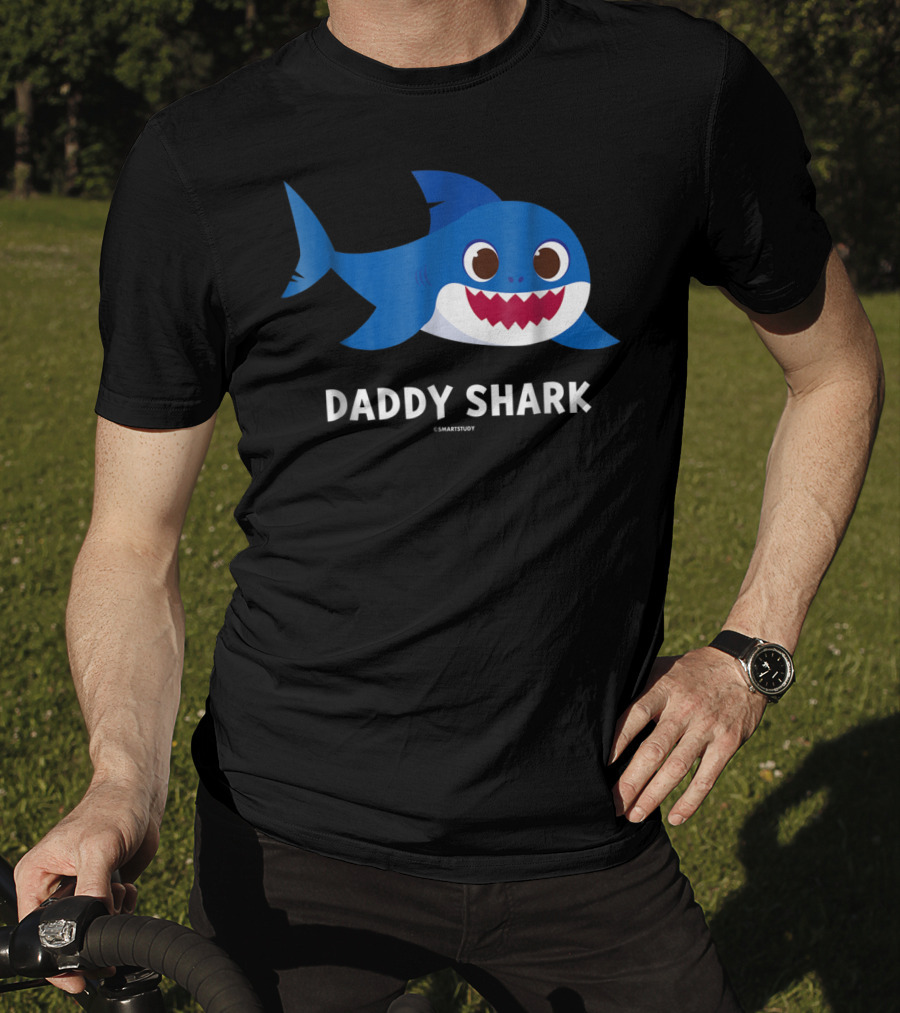 Pinkfong Mens Daddy Shark SmartStudy T-Shirt