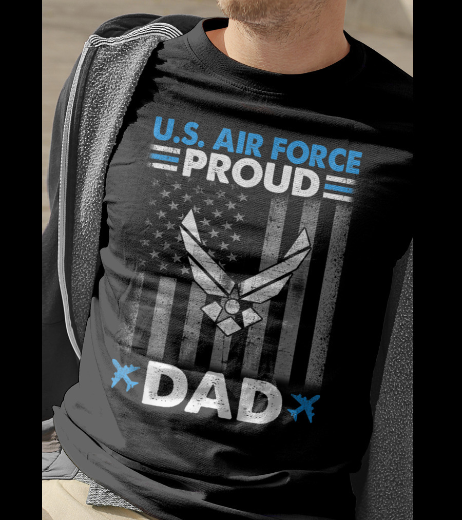 U.S. Air Force Proud Dad American Flag Emblem T-Shirt