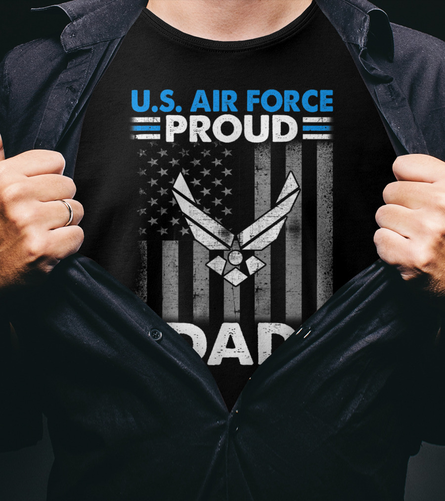 U.S. Air Force Proud Dad American Flag Emblem T-Shirt