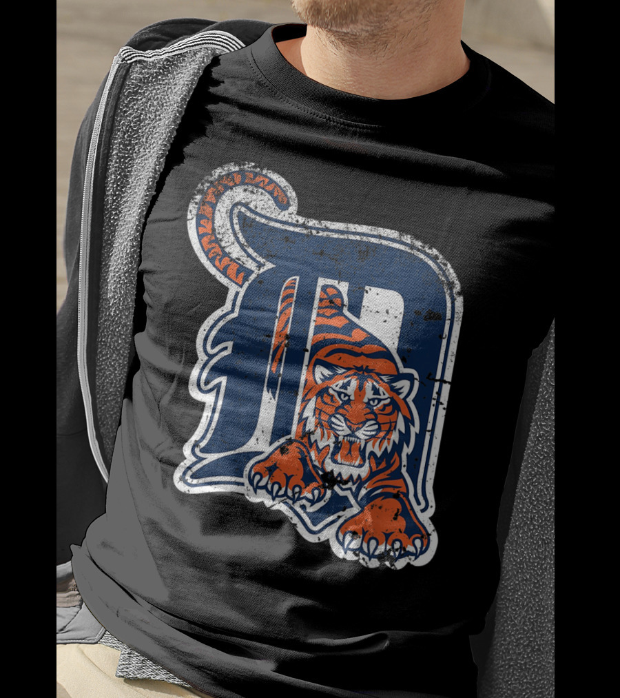 Tiger Mascot Distressed Detroit T-Shirt