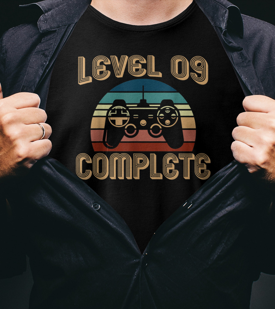 Level 09 Complete Vintage 9th Celebration Gaming Controller T-Shirt