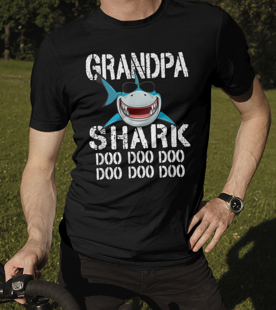 Grandpa Shark Doo Doo Doo Sunglasses Smile Family T-Shirt