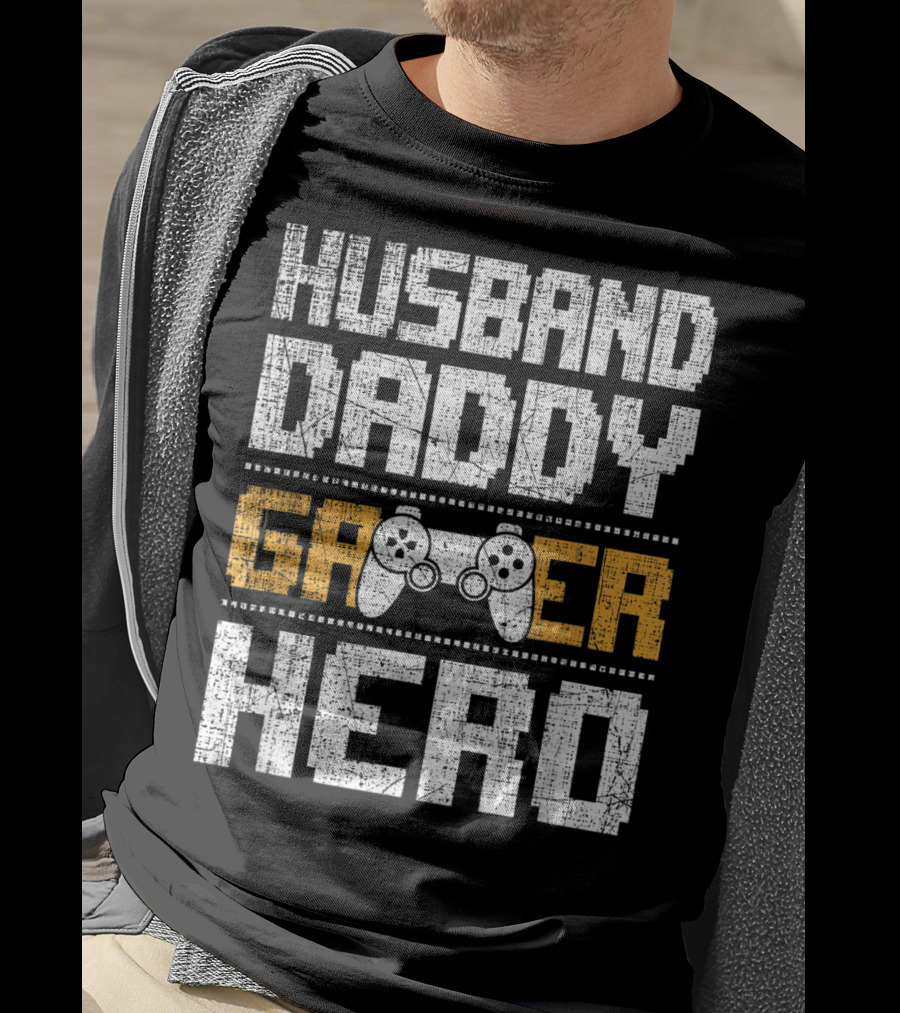 Husband Daddy Gamer Hero With Gaming Controller T-Shirt