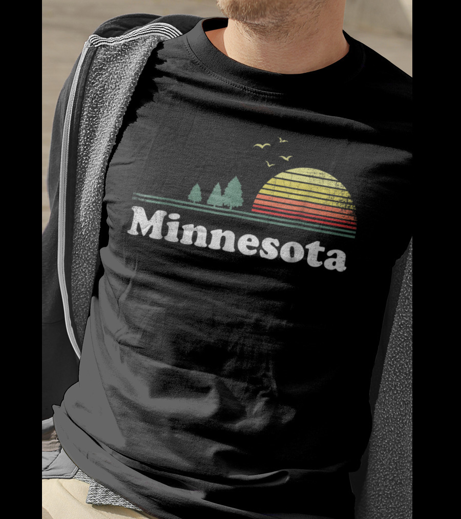 Retro Minnesota Sunset Nature Scene Minnesota Home T-Shirt