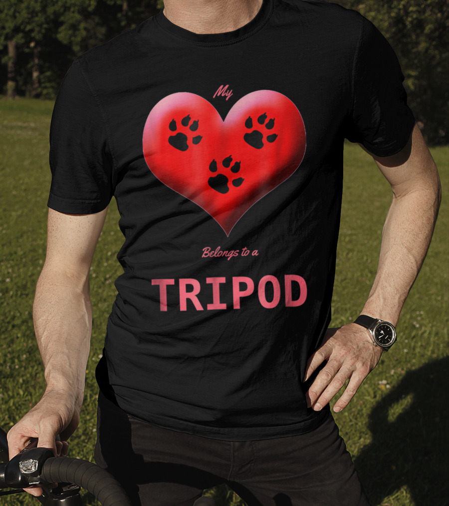 My Heart Belongs To A Tripod Dog 3 Legged Dog Cat Lovers T-Shirt