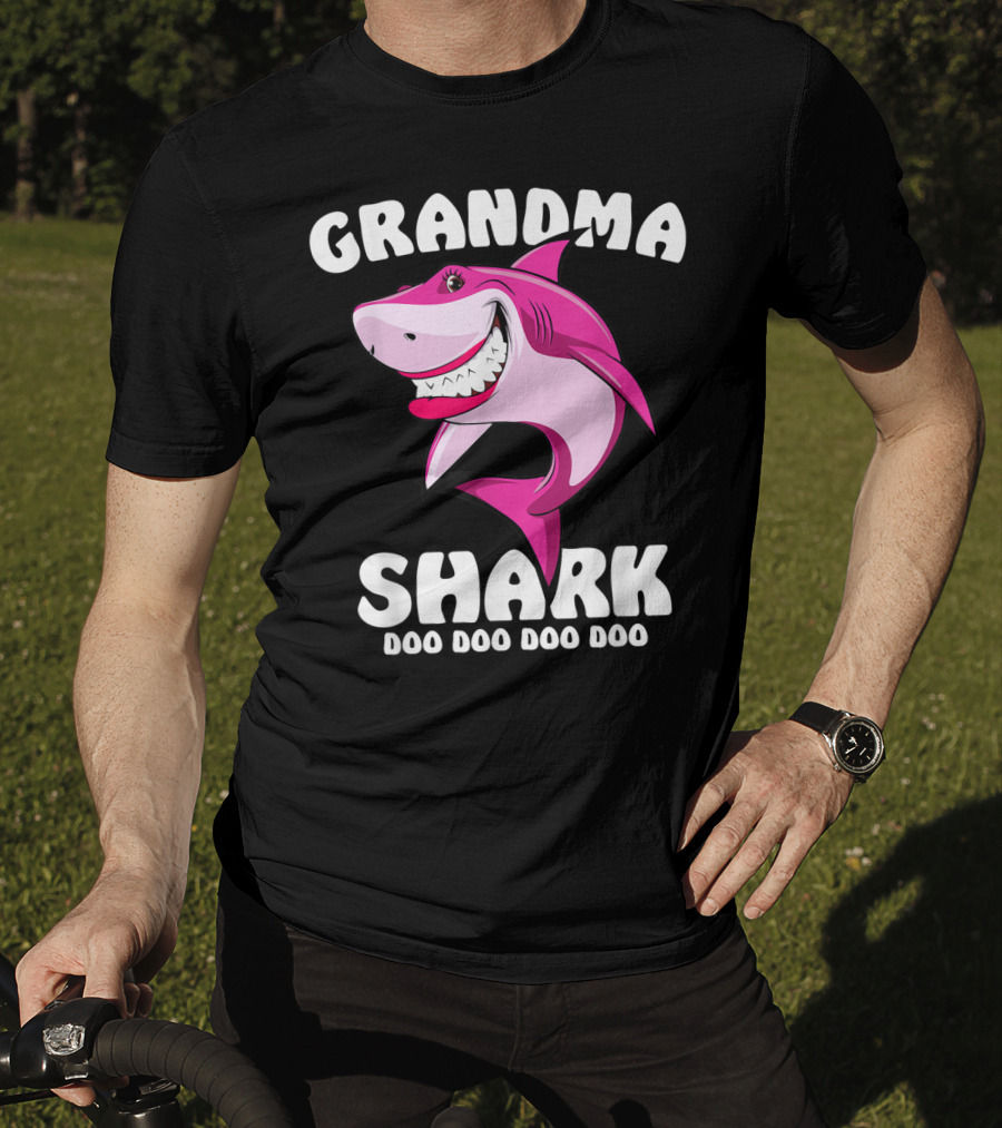 Grandma Shark Doo Doo Doo Doo Matching Family Shark T-Shirt