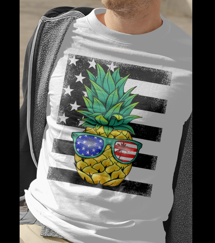 Hawaiian Pineapple With American Flag Sunglasses On Distressed Stars And Stripes Background T-Shirt