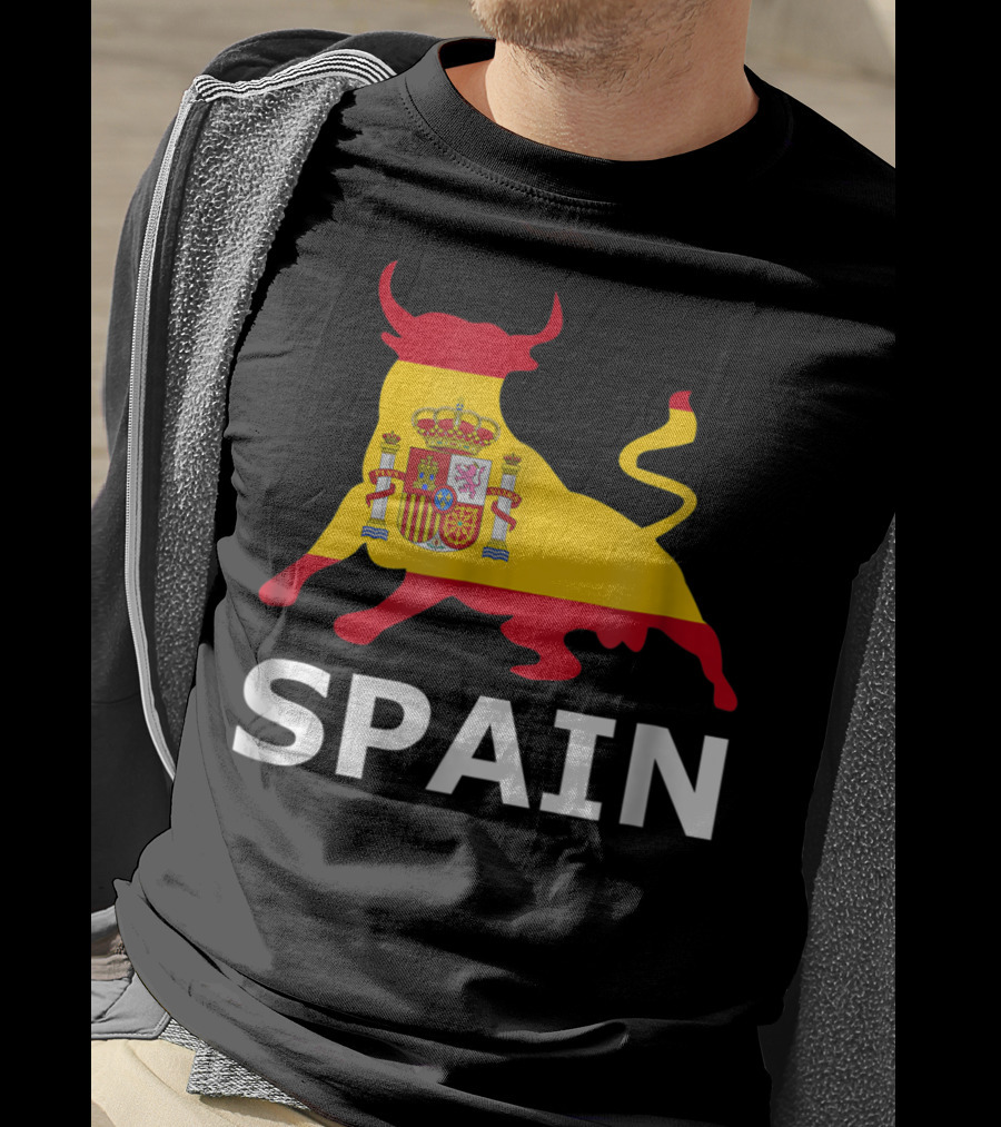 Spain Bull With Spanish Flag Crest T-Shirt