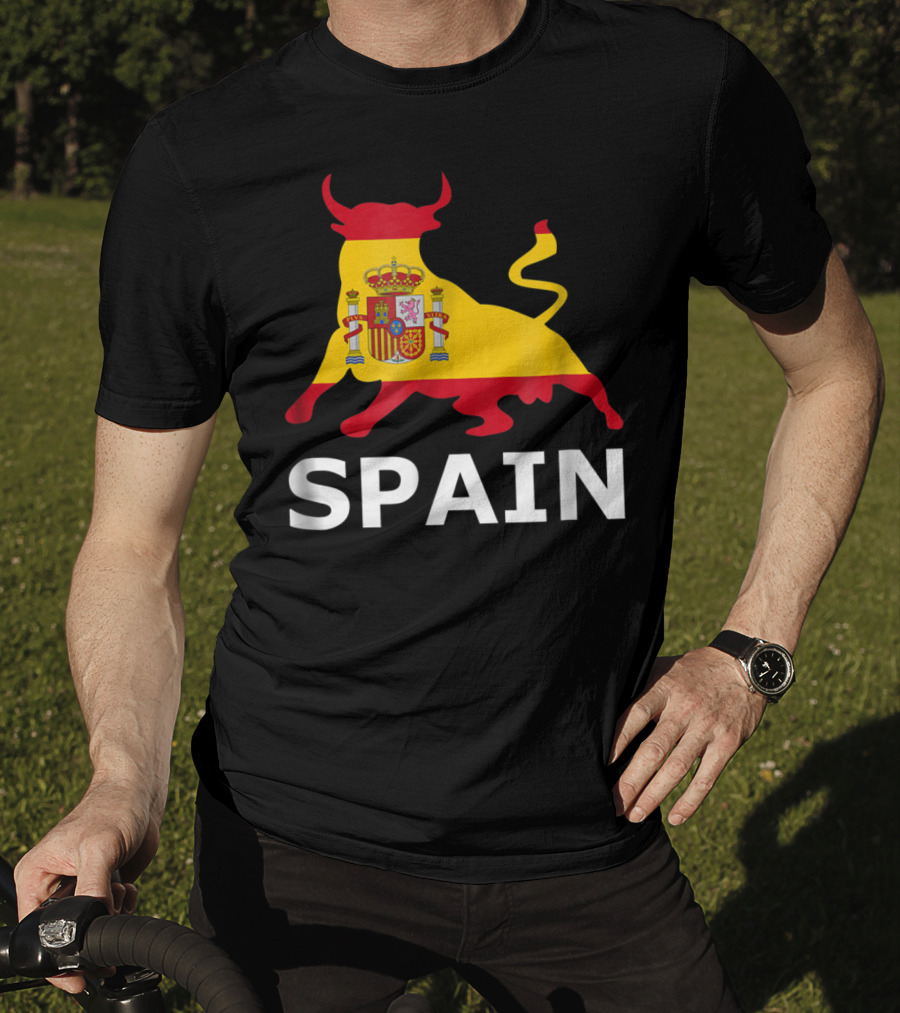 Spain Bull With Spanish Flag Crest T-Shirt