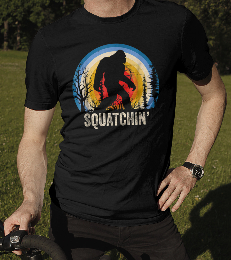 Squatchin Sasquatch Lover Vintage Sunset T-Shirt