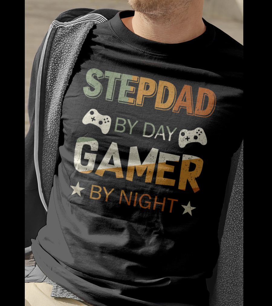Stepdad By Day Gamer By Night Game Controller Stars T-Shirt