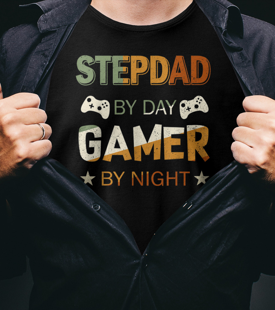 Stepdad By Day Gamer By Night Game Controller Stars T-Shirt