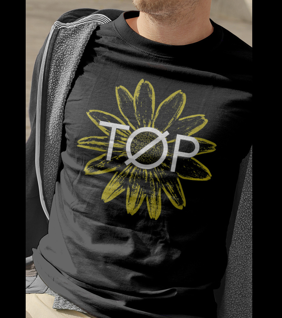 Twenty One TOP Vintage Distressed Yellow Grunge Sunflower T-Shirt