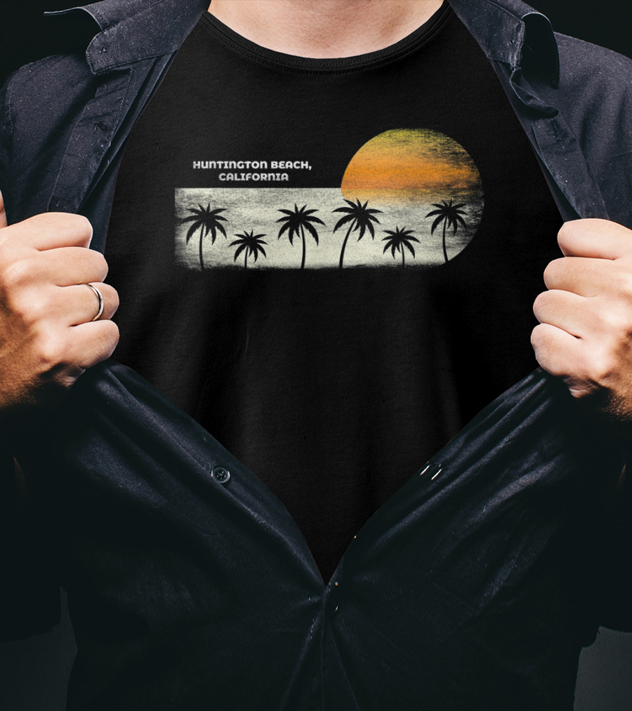 Huntington Beach California Vintage Ocean Sunset With Palm Trees T-Shirt