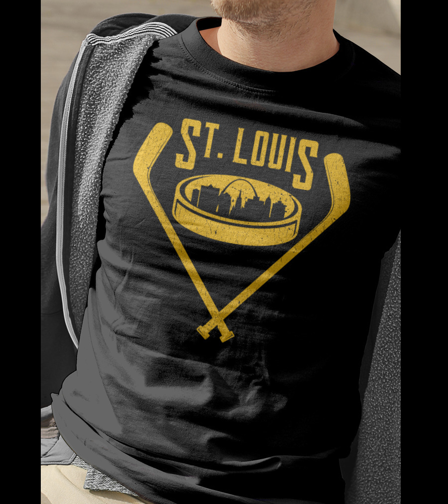 St Louis Missouri Skyline Vintage Hockey T-Shirt
