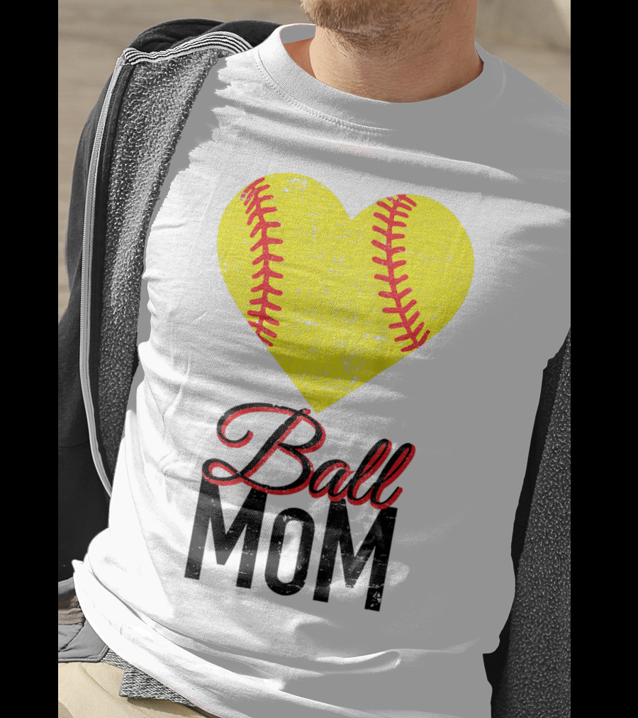 Love Ball Mom Heart Baseball Softball Graph T-Shirt