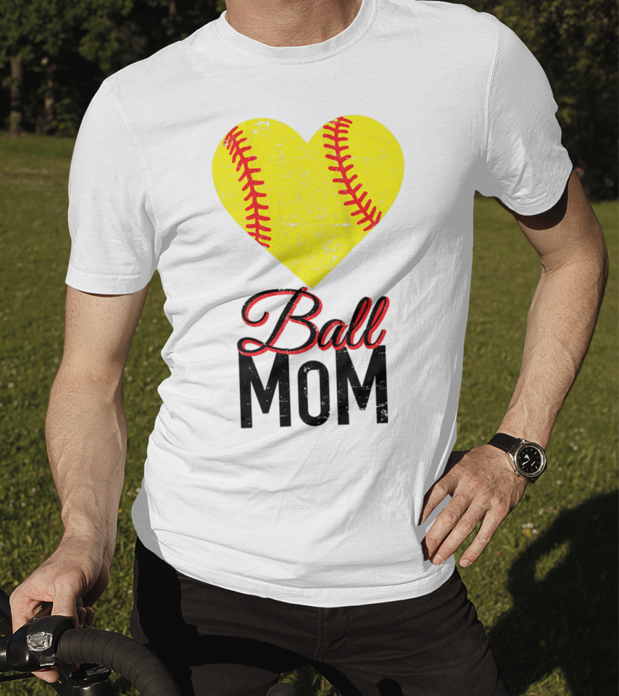 Love Ball Mom Heart Baseball Softball Graph T-Shirt