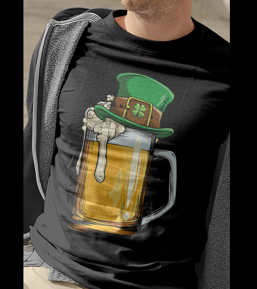 Leprechaun Hat Overflowing Beer Mug With Shamrock Foam T-Shirt