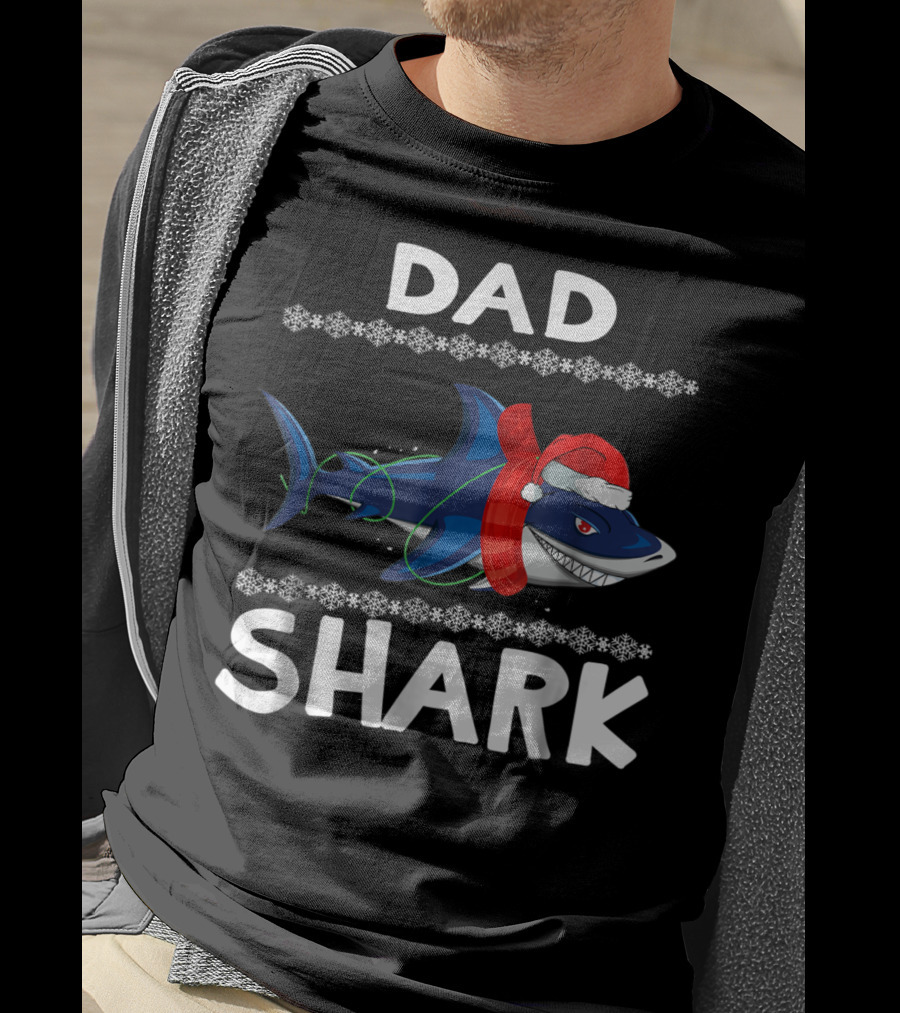 Dad Shark Christmas Family Santa Hat Snowflakes T-Shirt