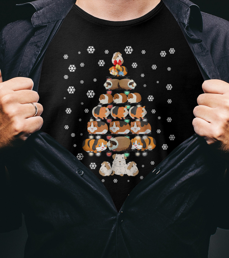 Guinea Pigs Stacked Like Christmas Tree Surrounded By Snowflakes T-Shirt
