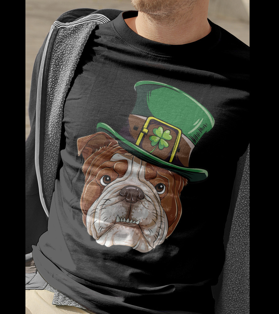 English Bulldog Wearing Leprechaun Hat St Patricks Day Dog T-Shirt