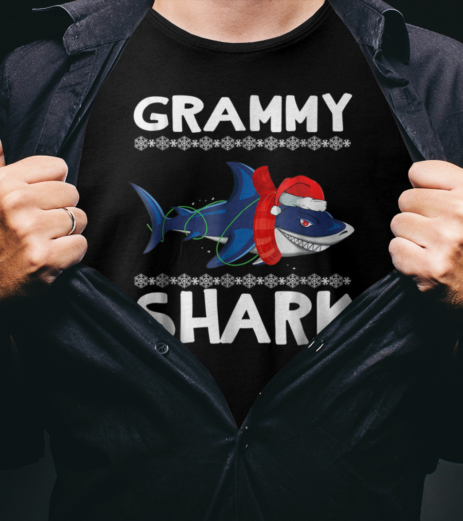 Grammy Shark Christmas Family With Santa Hat And Scarf T-Shirt
