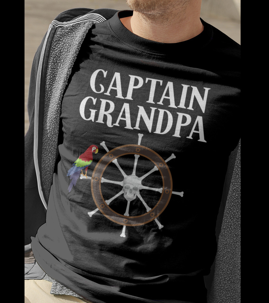 Captain Grandpa Parrot Skull Ship Wheel T-Shirt