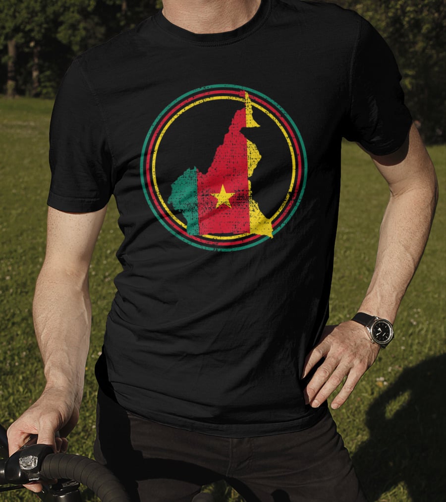 Cameroon Country Map Flag Circle Proud Cameroonian T-Shirt