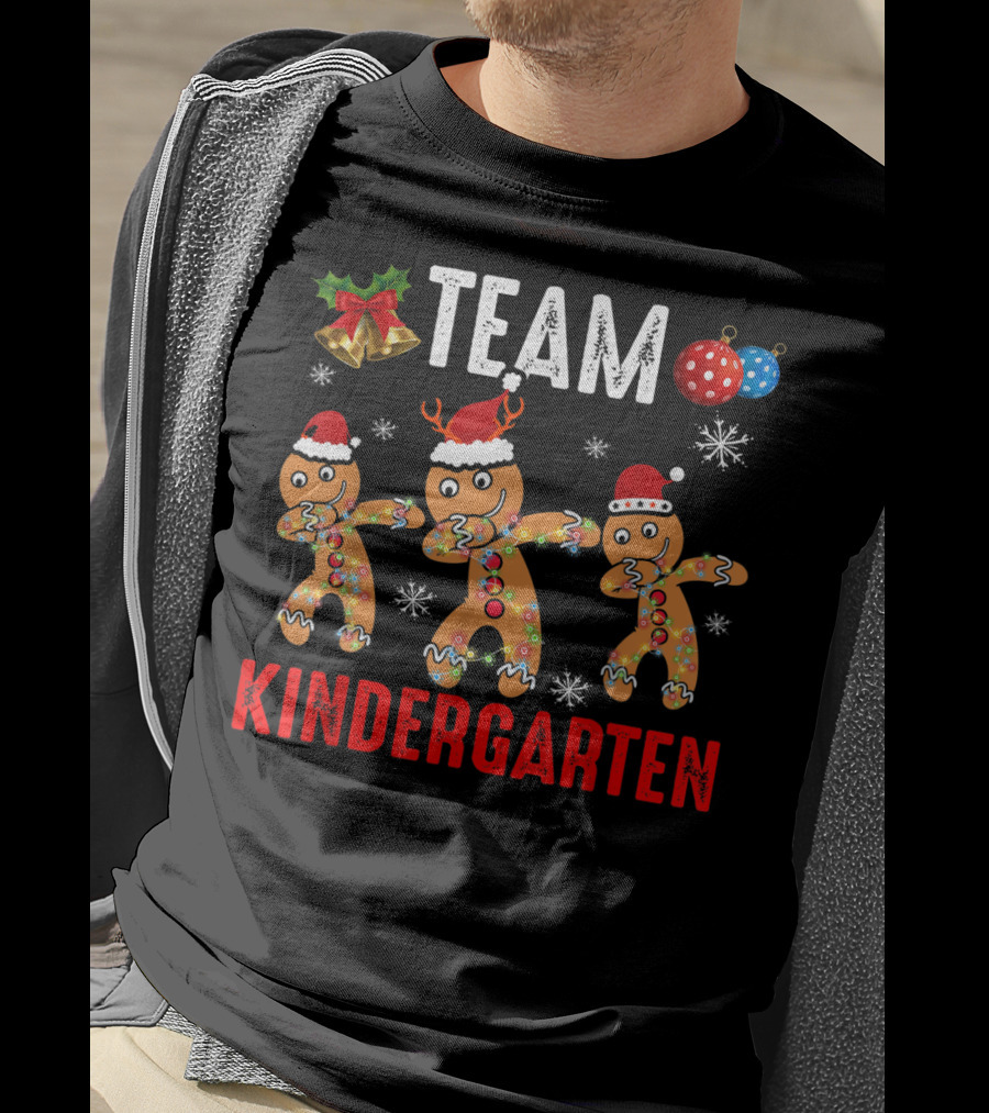 Team Kindergarten Gingerbread Dabbing Christmas Ornaments Snowflakes T-Shirt