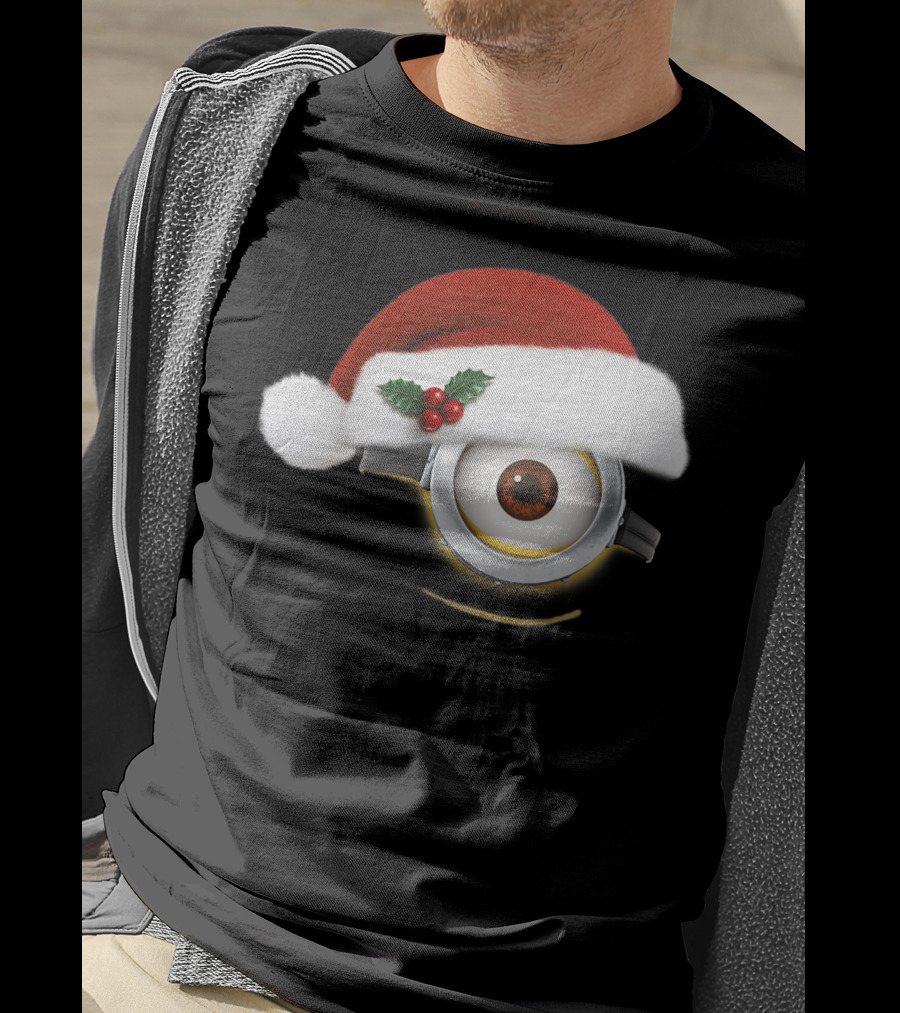Despicable Me Minions Christmas Santa Hat Holiday T-Shirt