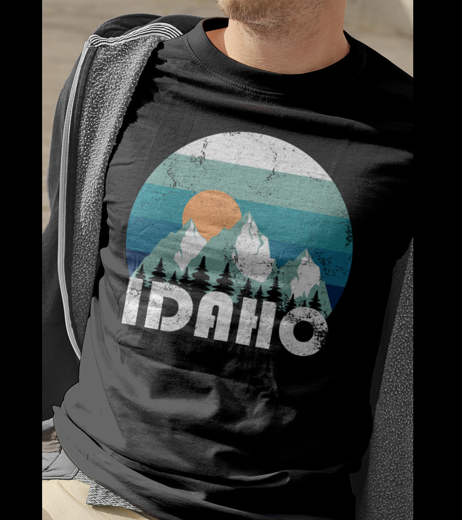 Idaho Mountains Retro Sunset Forest Scenic T-Shirt