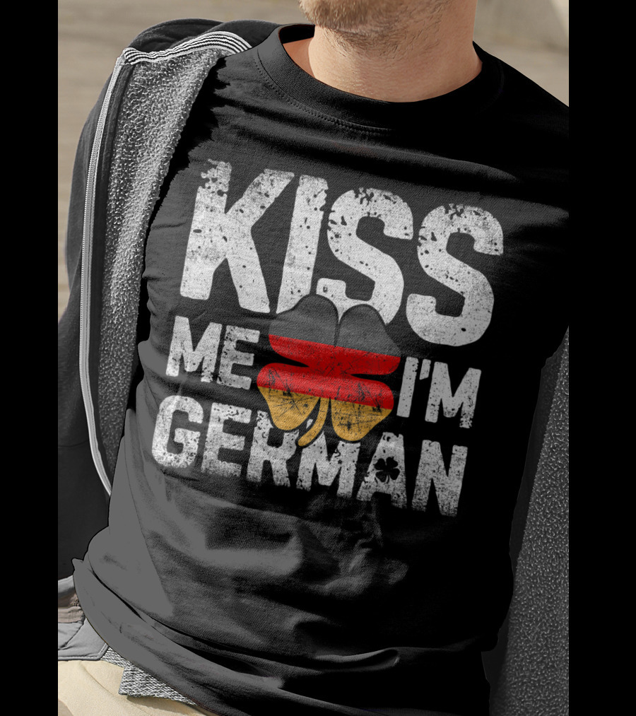 Kiss Me I'm German St Patricks Day Clover Flag T-Shirt