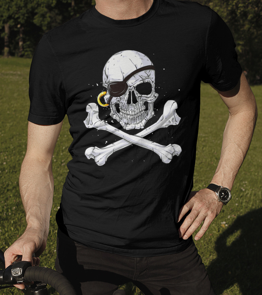 Jolly Roger Skull Crossbones Pirate Eye Patch Gold Earring T-Shirt