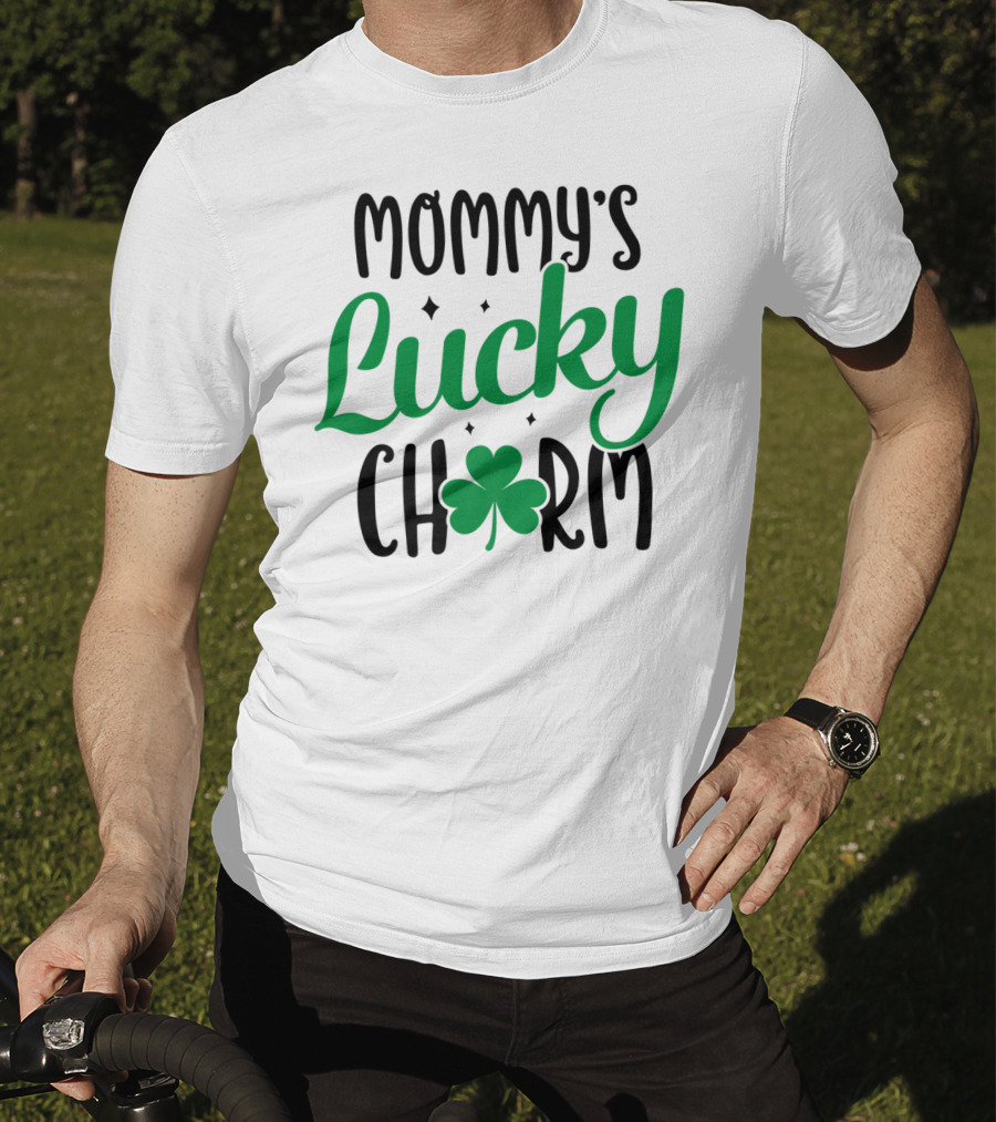 Mommy's Lucky Charm Shamrock St Patricks Day T-Shirt